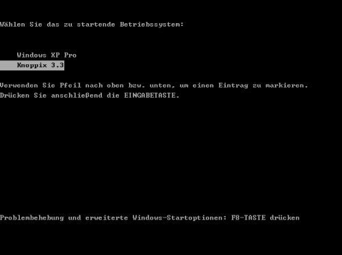 Windows XP and Knoppix 3.3 dual boot: The Windows XP boot menu with an entry to launch Knoppix